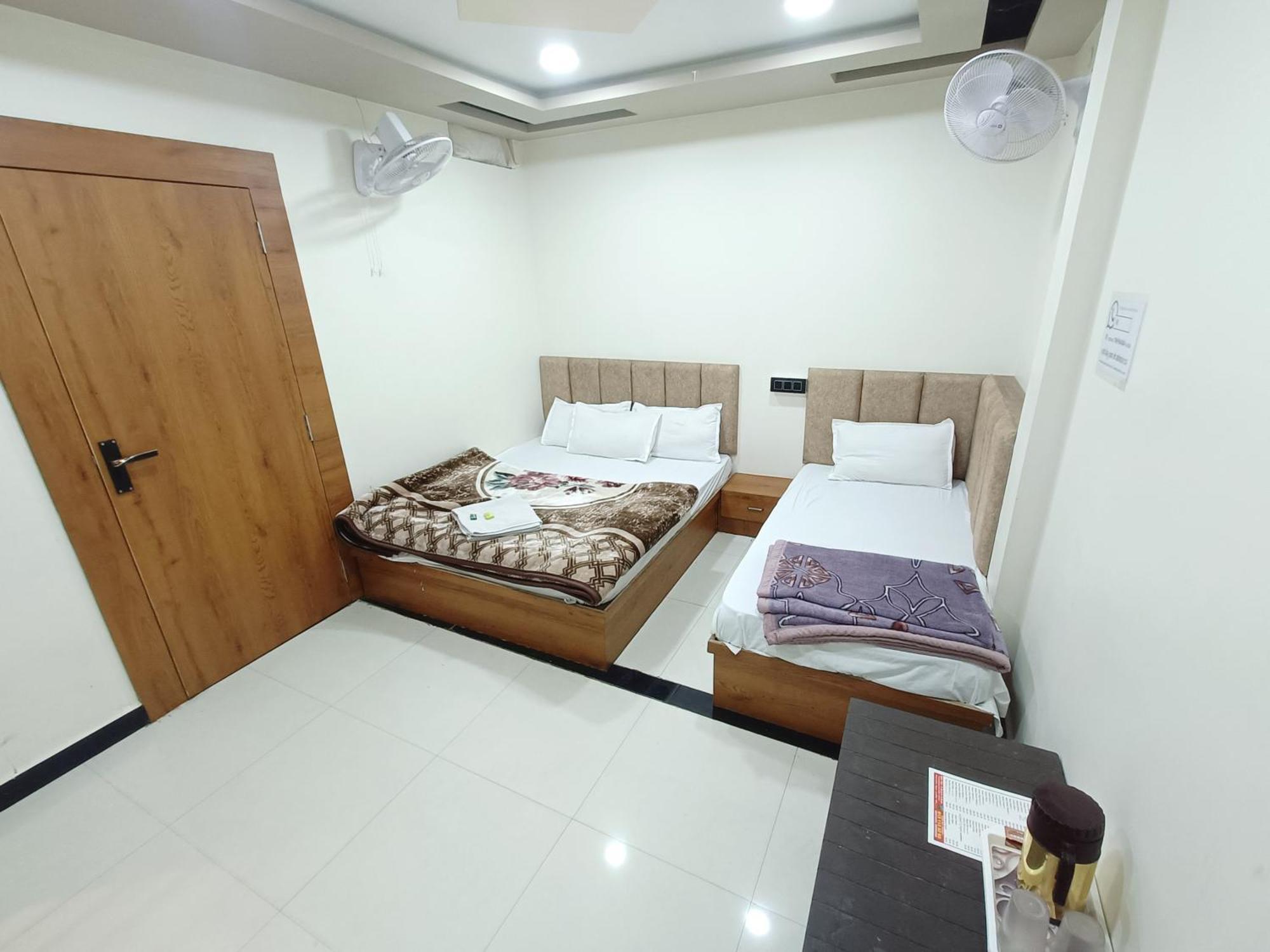 Hotel Shreem Ujjain Zimmer foto