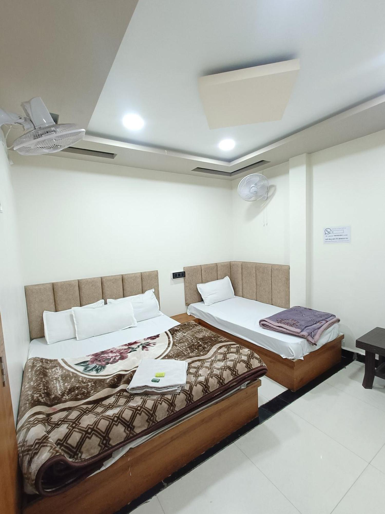 Hotel Shreem Ujjain Zimmer foto